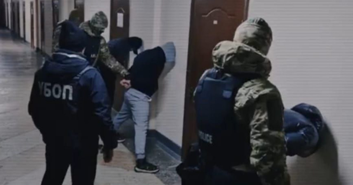 Суицидке жеткізген: Екі облыста ақша бопсалайтын қылмыстық топ ұсталды