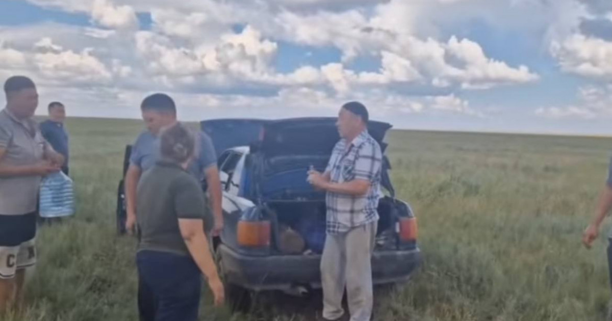 «Арасында зейнеткер бар»: Ақмола облысында зиратқа барған тұрғындар жоғалып кеткен