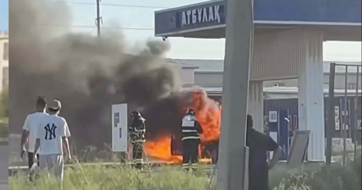 Ақтауда автокөлік түгі қалмай өртеніп кетті