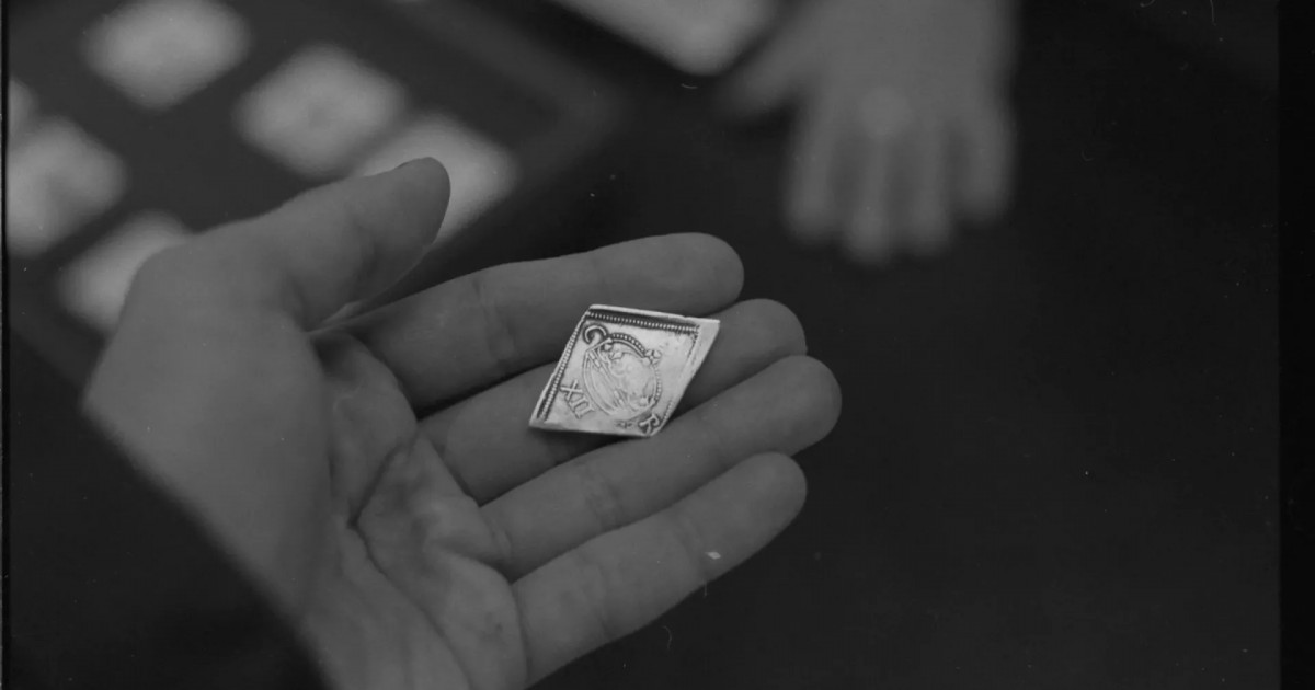 Бразилиялық суретші Британ мұражайынан тарихи жәдігерді ұрлап, қайырымдылық жәшігіне салып кеткен