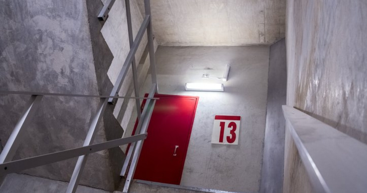 «Еш жері сынбаған»: 13-қабаттан құлаған 22 жастағы қыз аман қалды (ВИДЕО)