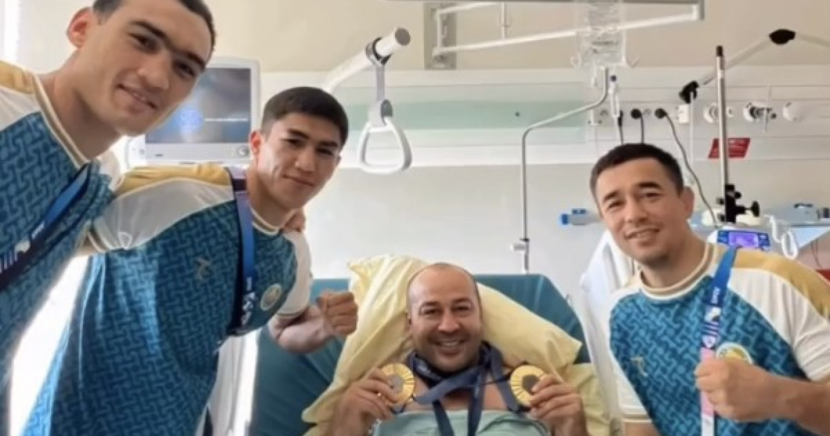 Олимпиада чемпионы атанған өзбек боксшылары Париждің ауруханасында жатқан Толқын Қылышевке барды (ВИДЕО)