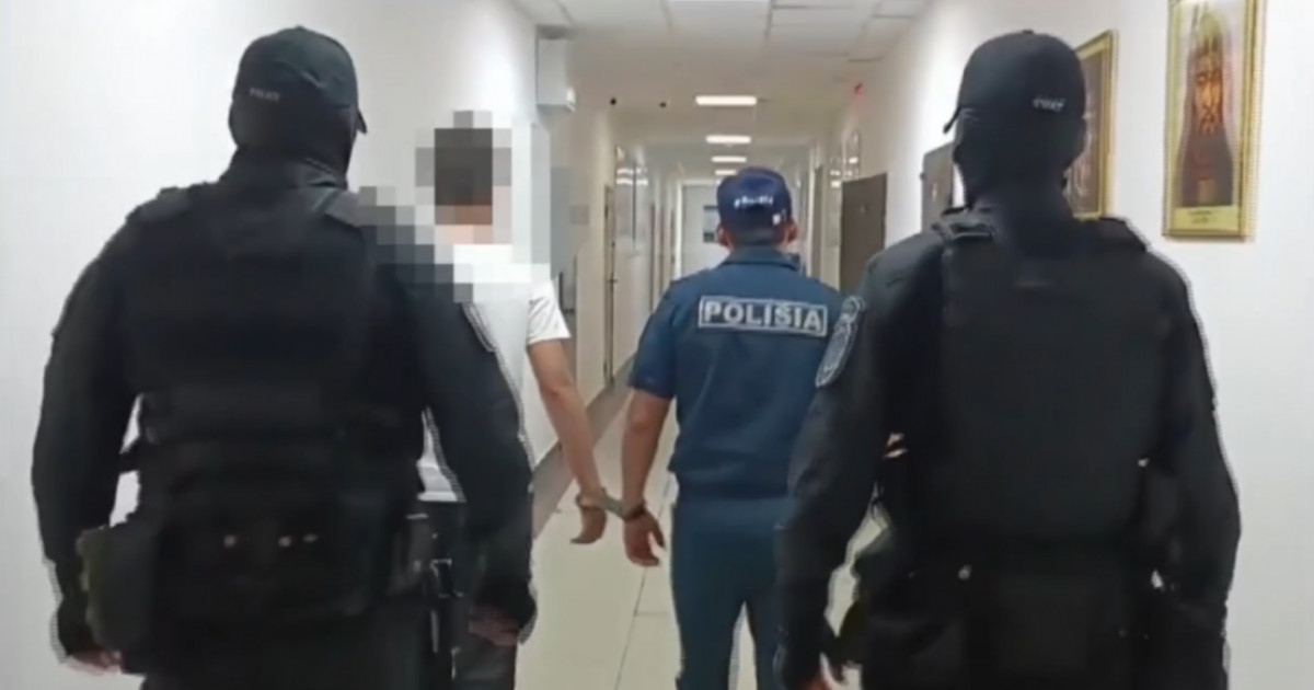Сәтбаев қаласында бір топ жасөспірім төбелесіп қалған (ВИДЕО)