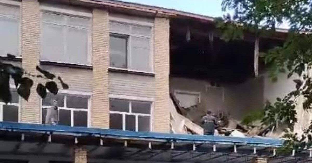Қостанай облысында мектептің қабырғасы опырылып түсті