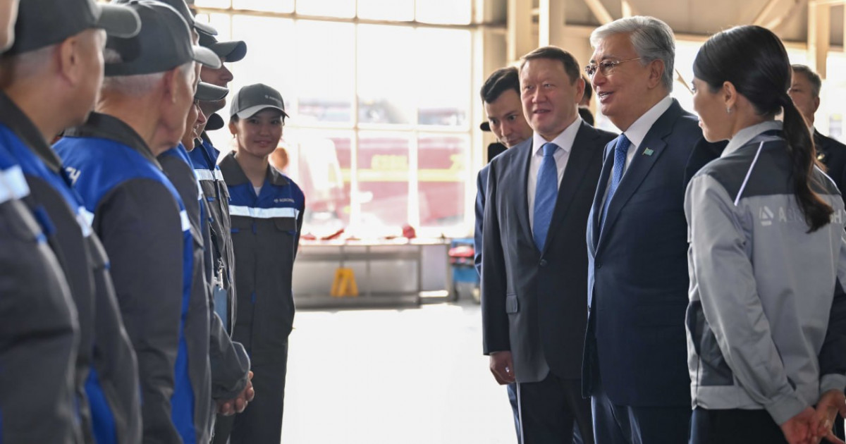Тоқаев Қостанайдағы кәсіпорынның еңбек ұжымымен кездесті