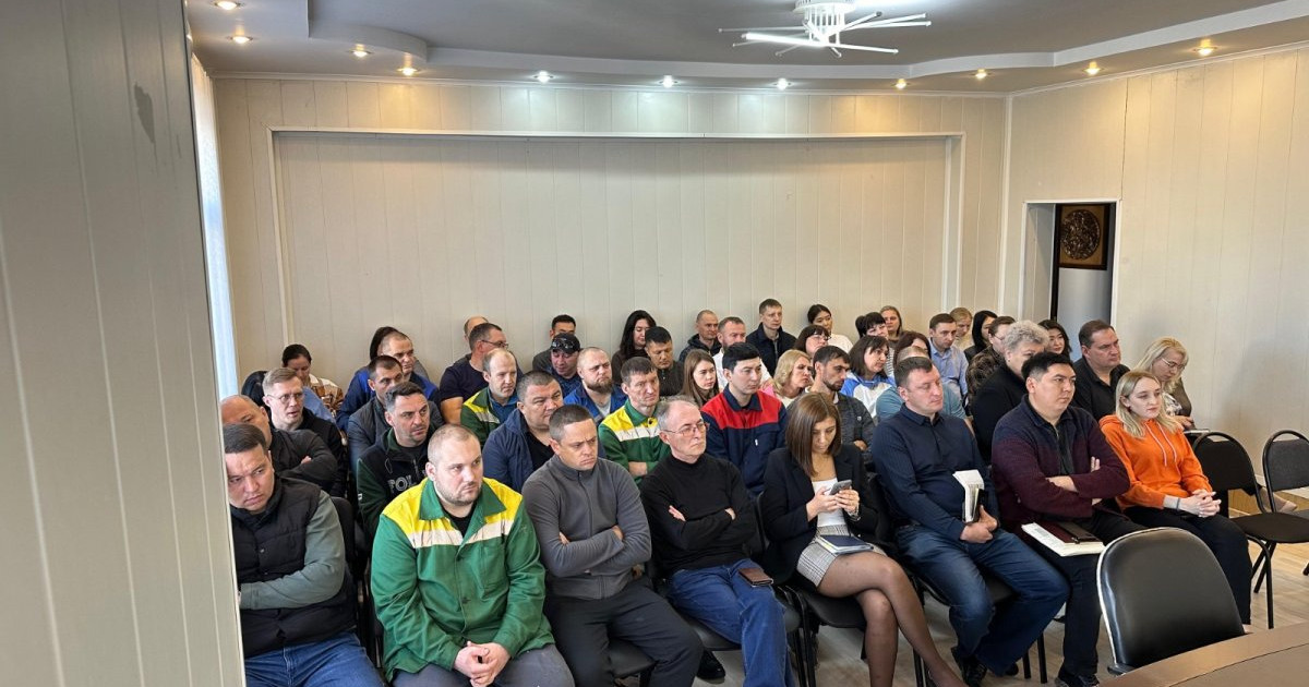 АЭС салуды қолдау жөніндегі Өңірлік халықтық штаб мүшелері Петропавлдағы Киров зауытында болды