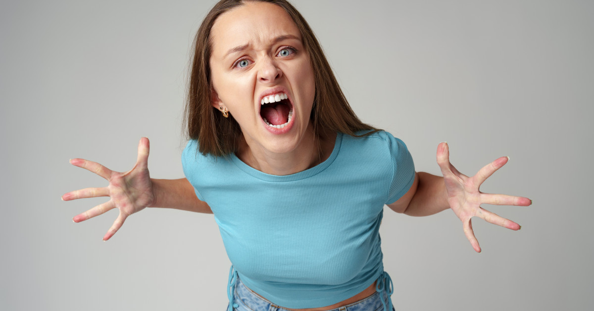 Әріптесіне балағат сөз айтқан әйелге айыппұл салынды