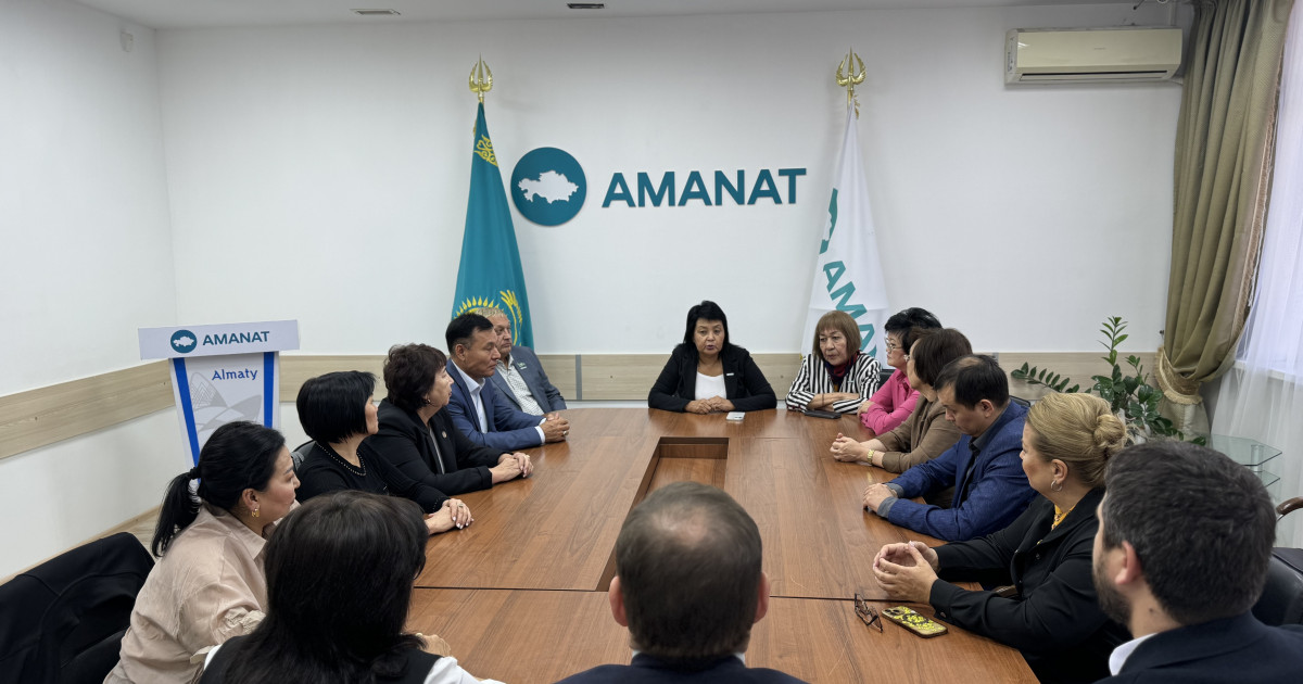 Алматыда қоғам белсенділері Қазақстандағы атом энергетикасын дамыту перспективаларын талқылады