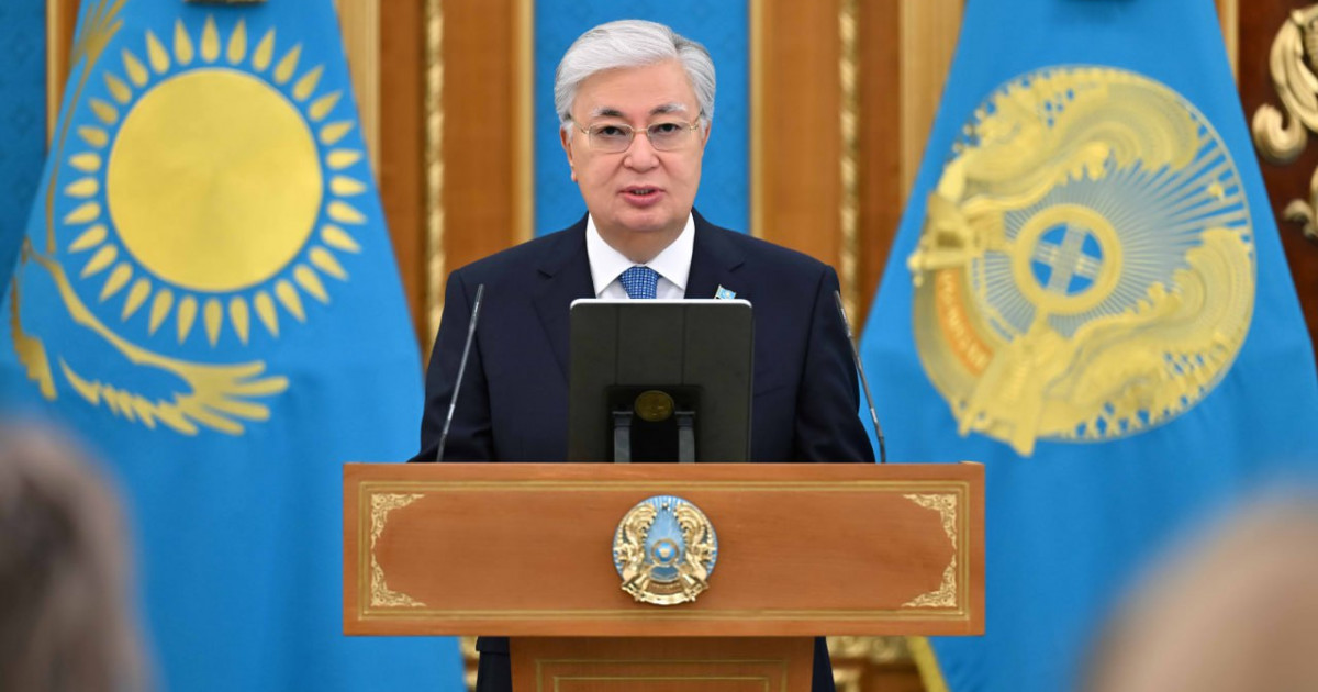 Президент мұғалімдерді кәсіби мерекесімен құттықтады