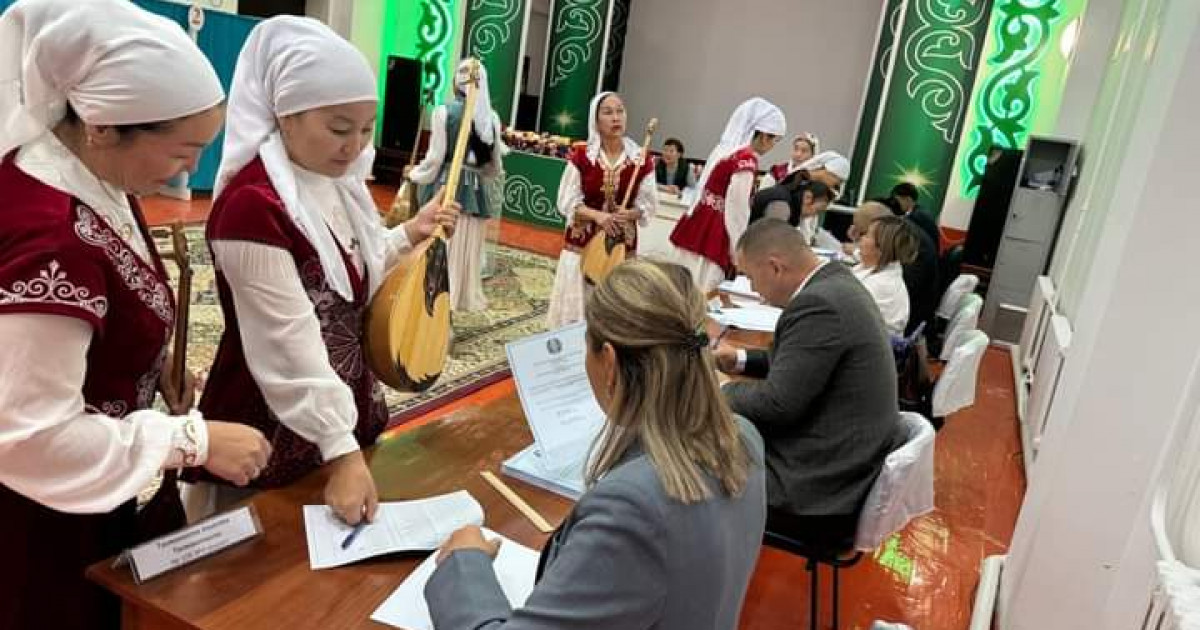 Референдумда термеші-жыраулар ерекше дауыс берді