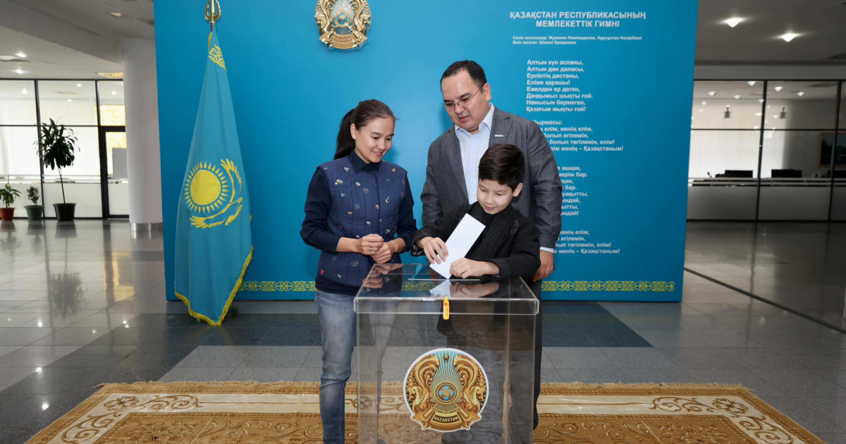 «AMANAT» партиясының Атқарушы хатшысы референдумда дауыс берді