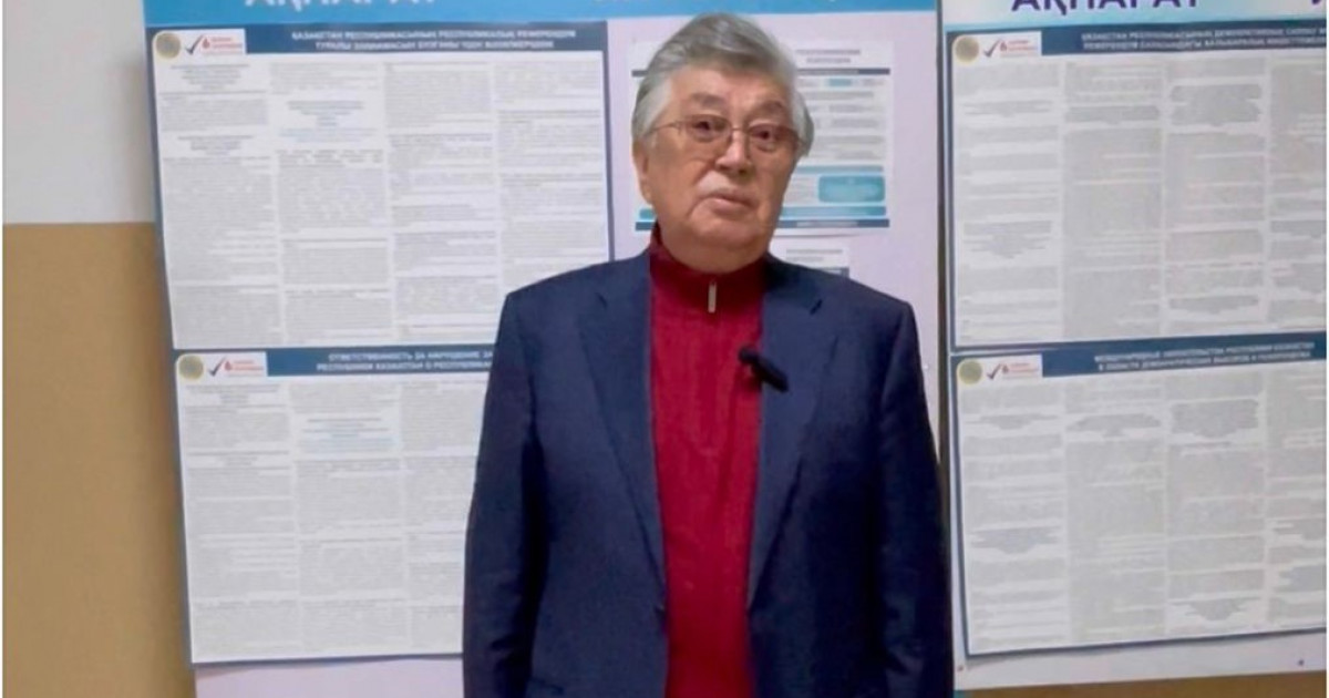 "Ел тағдыры – менің тағдырым, балаларымның, халқымның тағдыры": драматург Нұрлан Оразалин референдумда дауыс берді