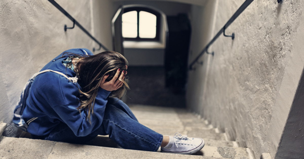 Павлодарда колледж студенті 16 жастағы қызды ұрып-соққан