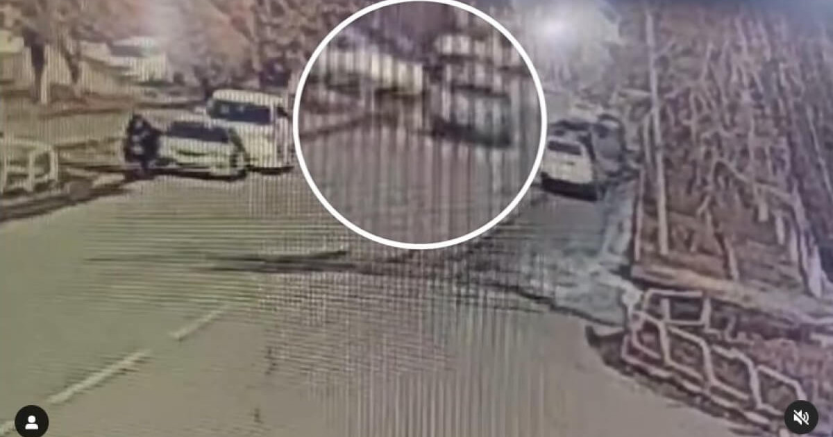 Семейде жеті жасар баланы көлік қағып кетті