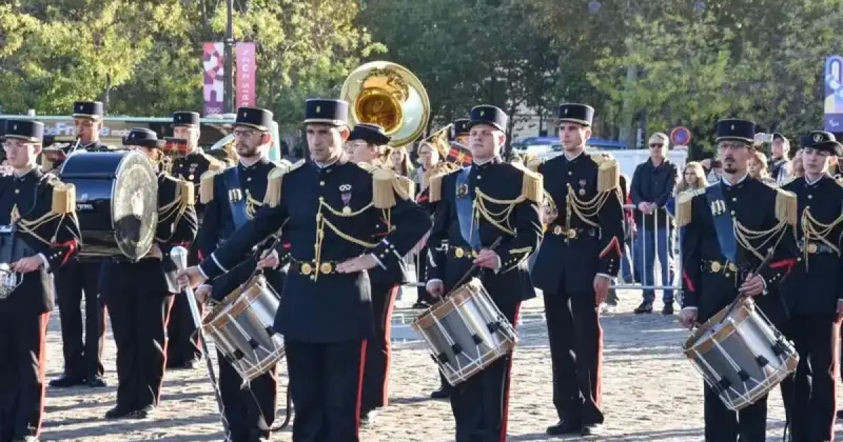 Францияның әскери оркестрі алғаш рет Қазақстанның әнұранын орындады