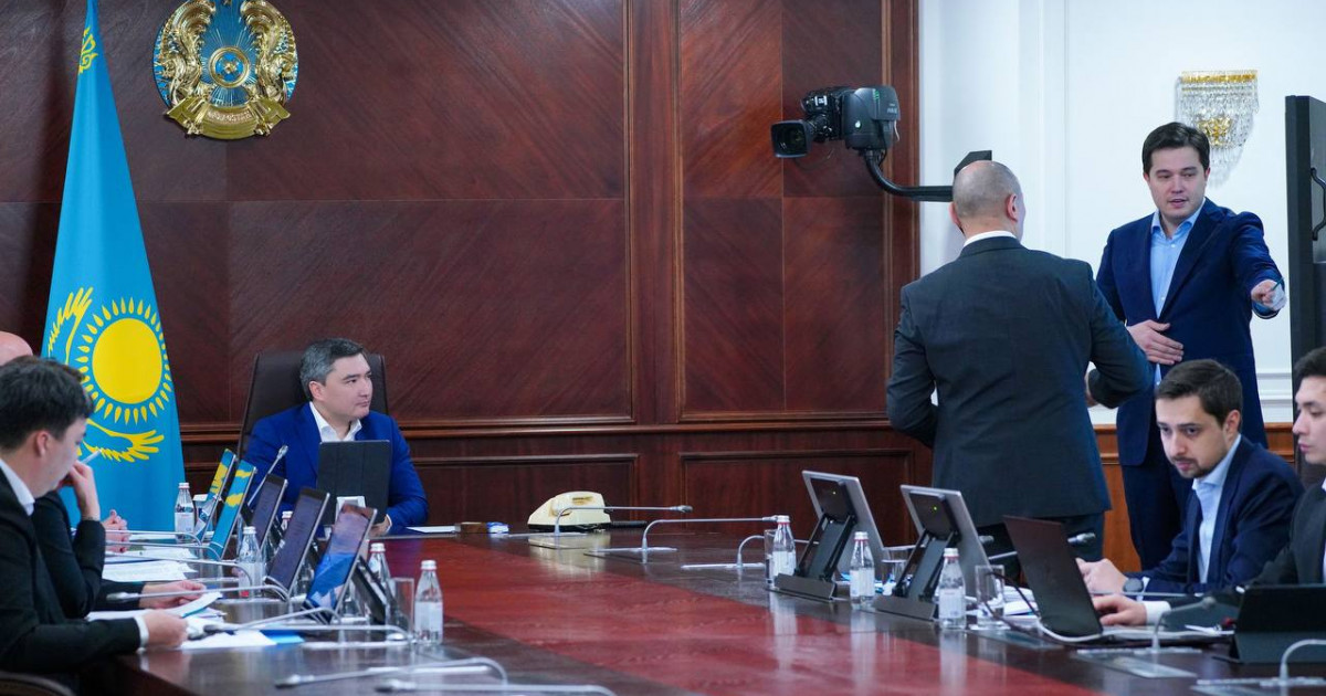 Олжас Бектенов отандық тауар өндірушілерді қолдау жөнінде кеңес өткізді