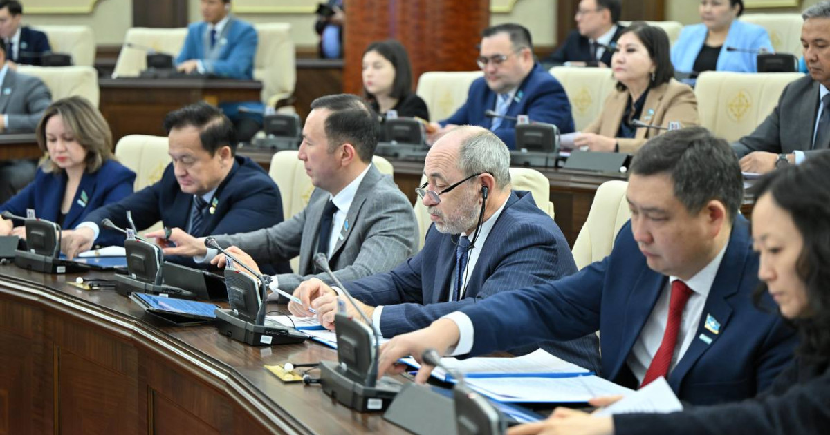Мәжіліс 2025-2027 жылдарға арналған республикалық бюджетті бекітті