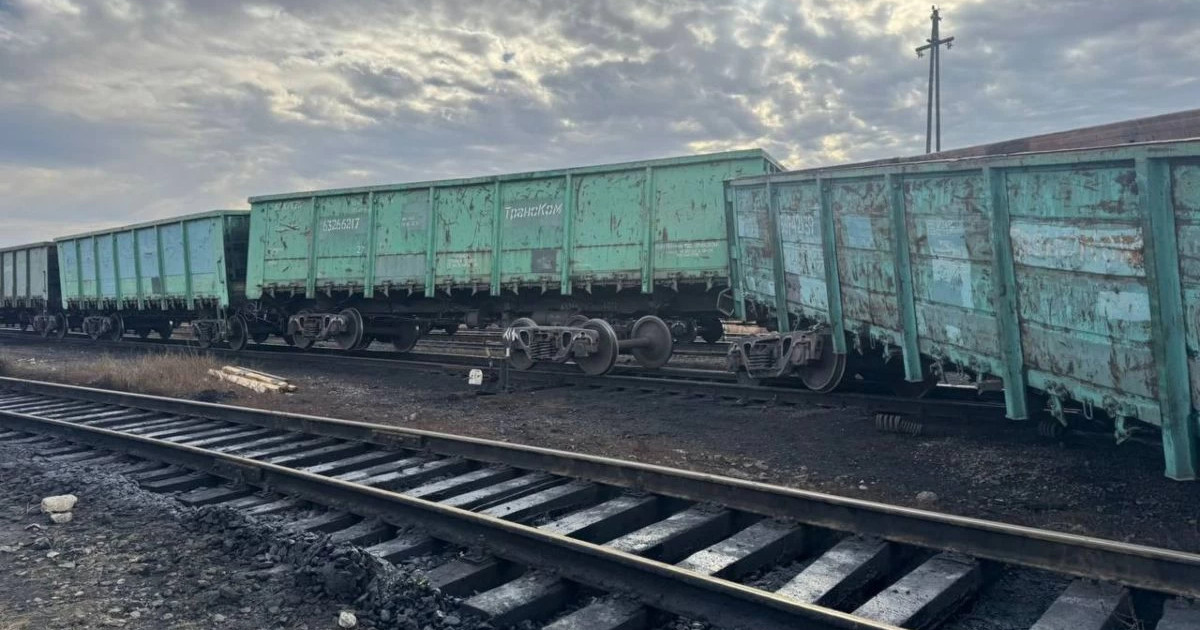 Шұбаркөл стансасында жүк вагондары рельстен шығып кетті