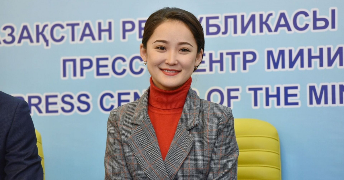 «Бәрі ажырасуға келіп тірелді»: Мөлдір Әуелбекова күйеуі қалай тастап кеткені туралы айтты