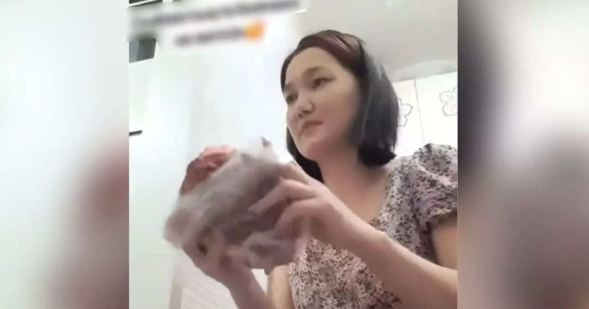 «Көзіме жас келді»: Ажырасып кеткен әйеліне ет әкеп берген адам көпті сүйсінтті