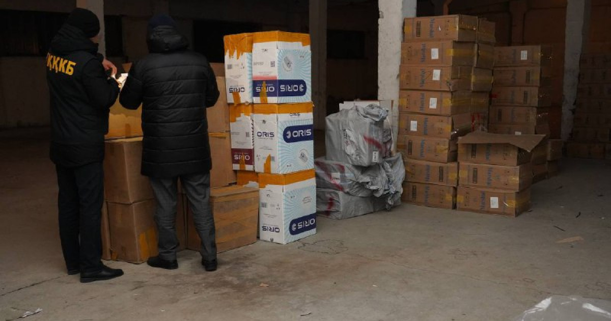 Қостанайдағы қоймалардың бірінен 126 мың қорап темекі табылды