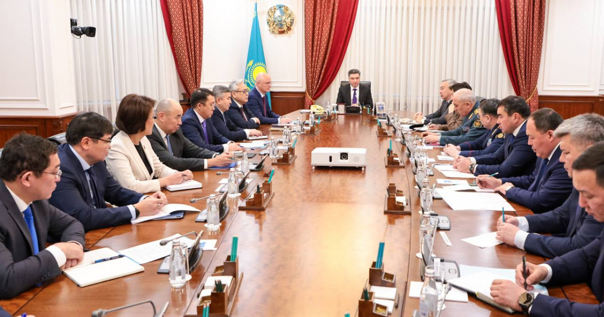 Олжас Бектенов Украина төңірегіндегі жағдайға байланысты шұғыл жиын өткізді