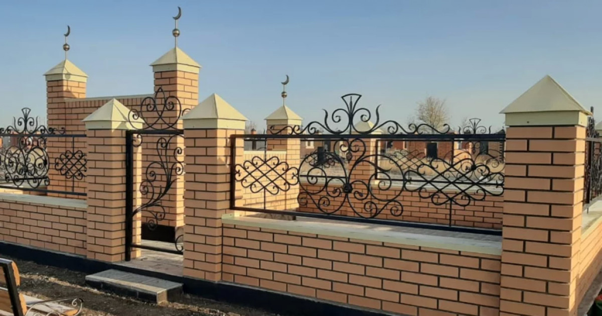 Күйеуінің қабірінің басында отырған әйелді ер адам зорлап кеткен