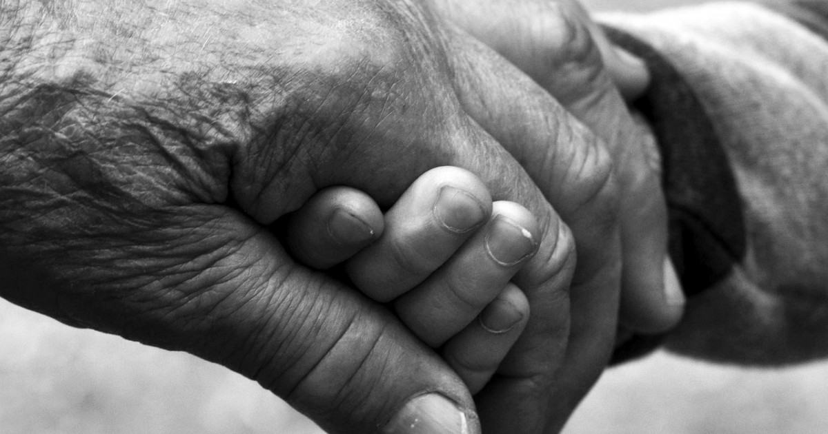 Келіні алимент өндіру үшін бұрынғы енесін сотқа берген