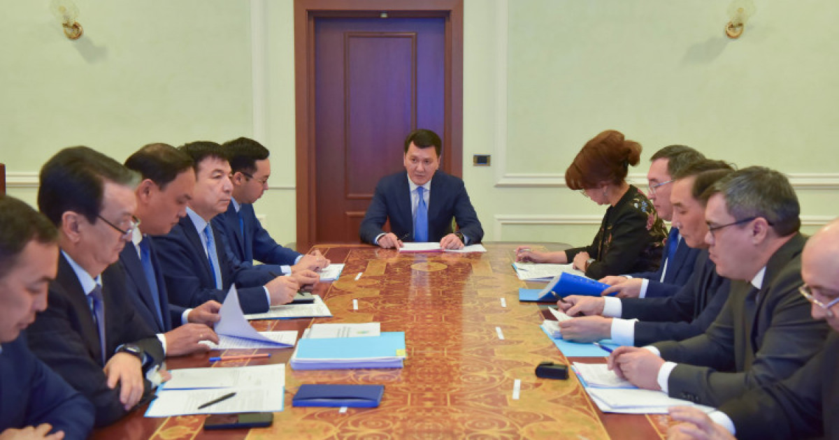 Ерлан Қарин этносаралық келісімді нығайту мәселелері жөнінде республикалық жиын өткізді