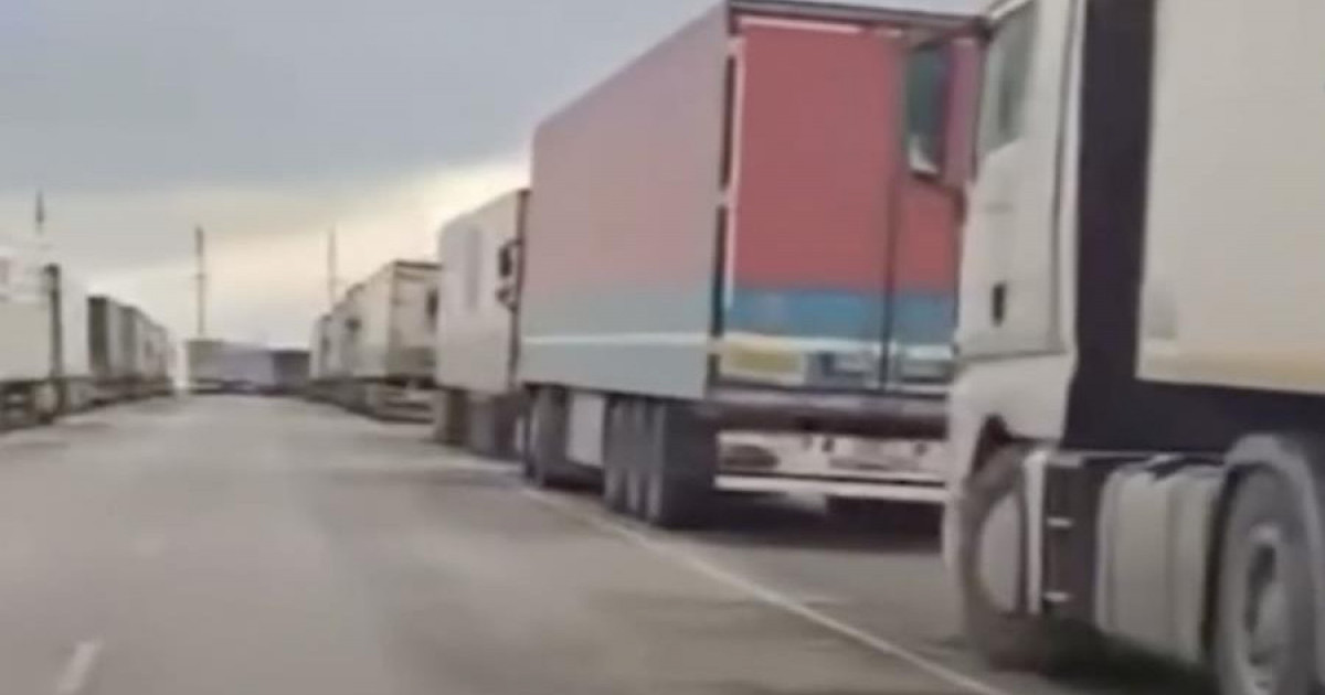 Маңғыстаудағы Құрық портында мыңнан астам жүк көлігі кептелісте тұр