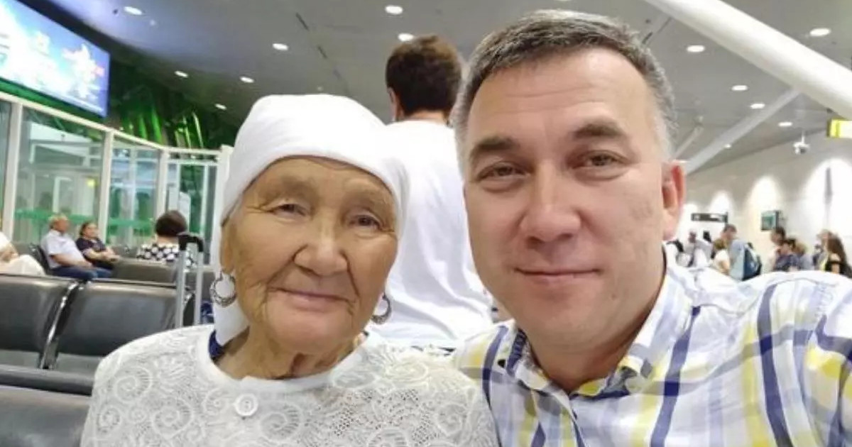 Есен Елеукеннің анасы дүниеден өтті