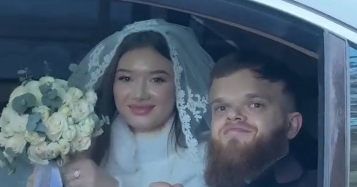 Паралимпиада чемпионы Давид Дегтярев шаңырақ көтерді