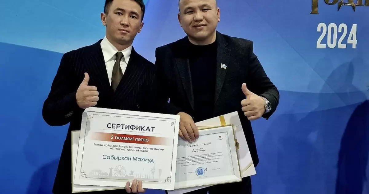 Шымкент әкімі боксшы Махмұд Сабырханға пәтер сыйлады
