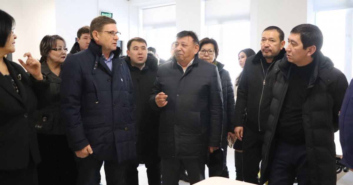 Депутаттар Алматыдағы әлеуметтік нысандарды аралады