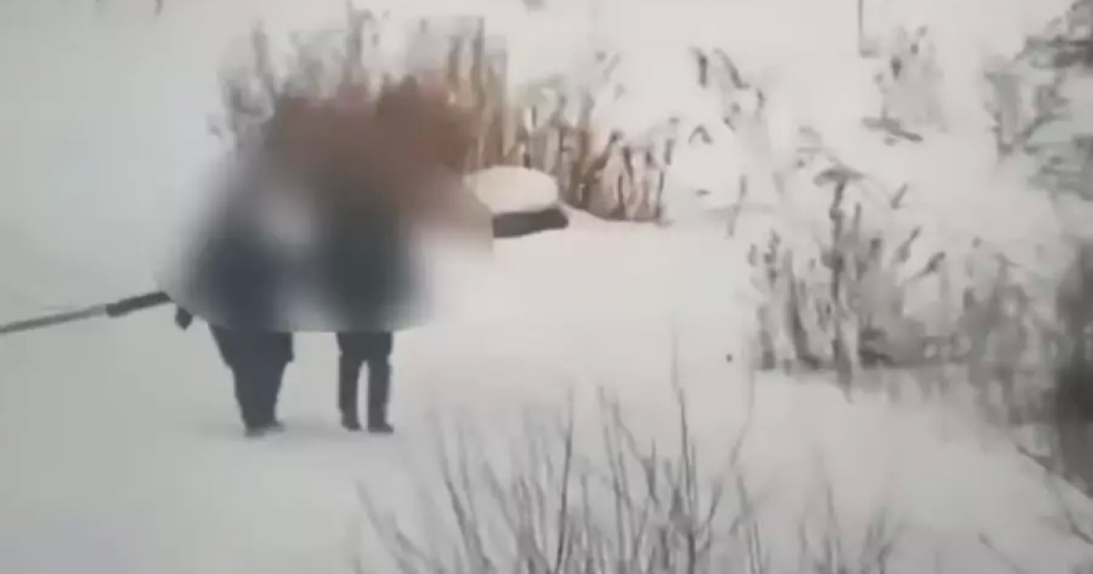 Павлодарда есірткі тығып жатқан жастар камераға түсіп қалды