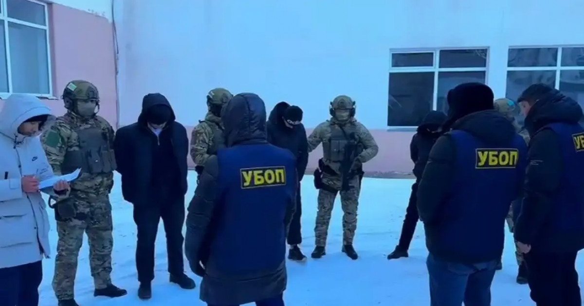 Ақтөбеде қатарластарын қорқытып, ақша бопсалаған студенттер ұсталды