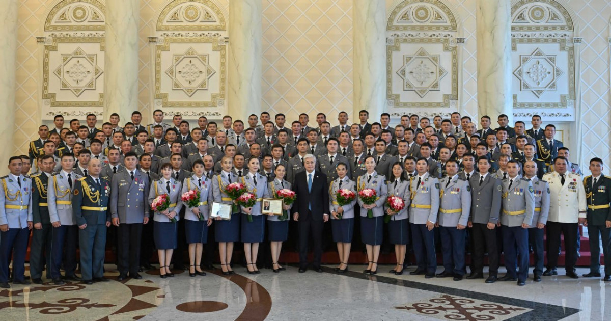 Мемлекет басшысы күштік құрылым қызметкерлерін марапаттады