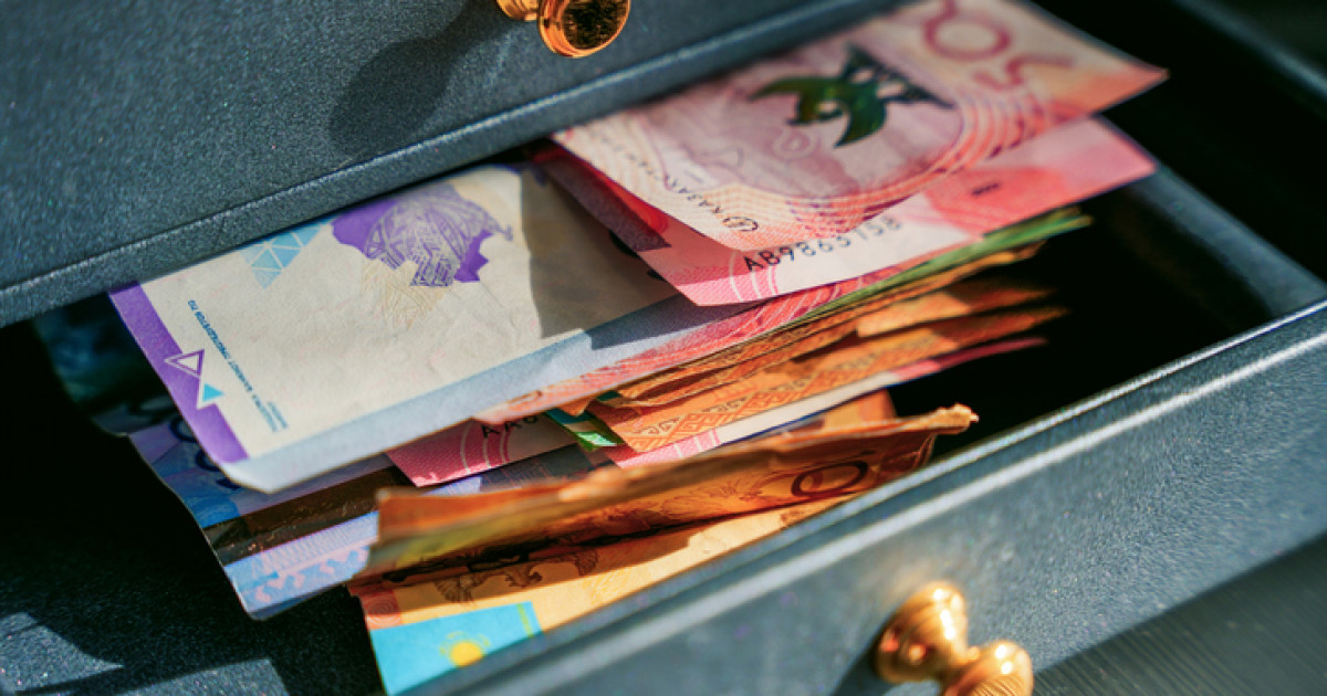 Ақтау тұрғыны танысының 20 млн теңгесін алып қашып кеткен