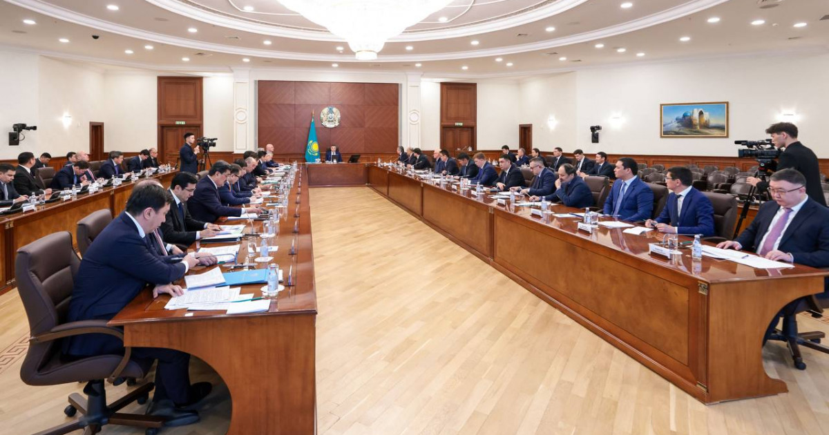 Олжас Бектенов кәсіпкерлермен көлік-логистика саласын дамыту мәселелерін талқылады