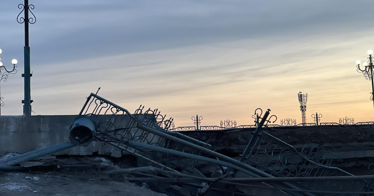 Қызылордада көлік жүретін көпір опырылып түсті