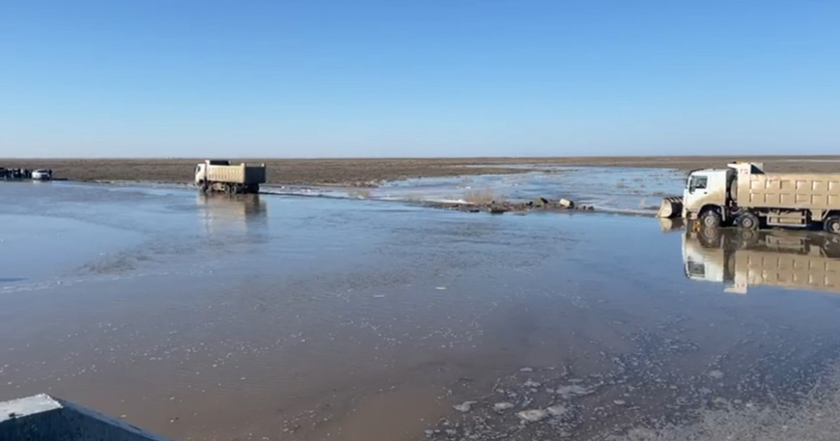 Еріген қар суының салдарынан 2 облыста жол жабылды