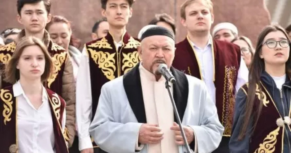 Алматыда бес мыңнан астам адам Абай әндерін орындады