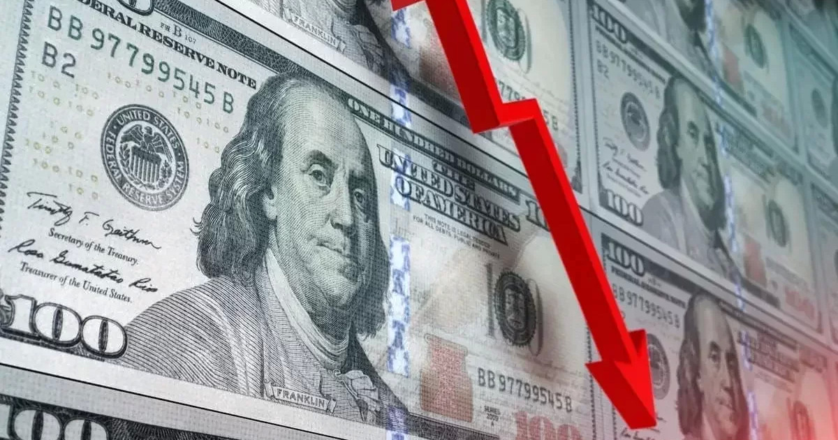 Биржада доллар бағасы түсіп кетті
