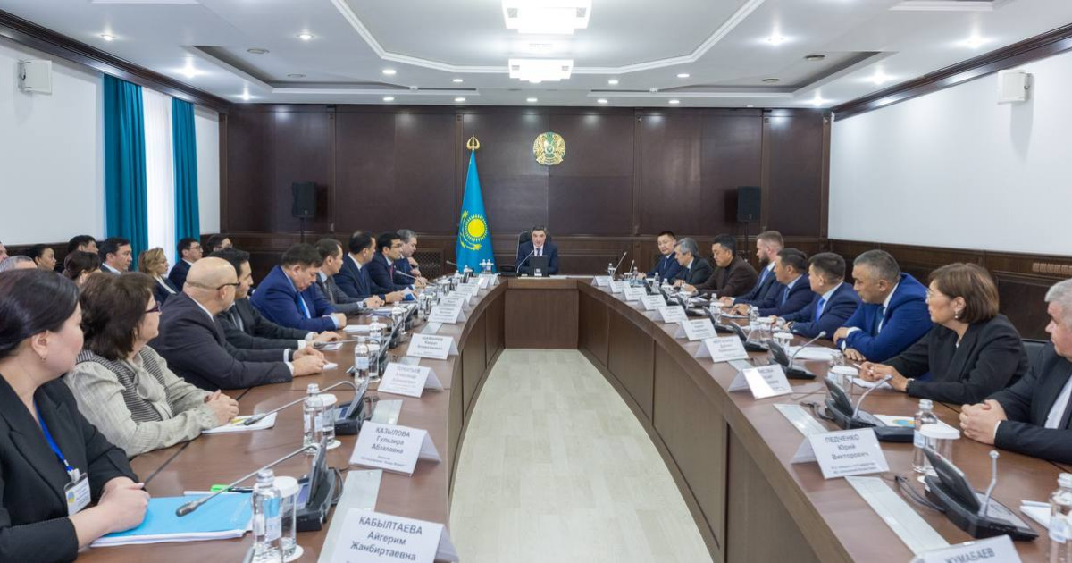 Үкімет басшысы Павлодар облысында бизнес өкілдерімен кездесті