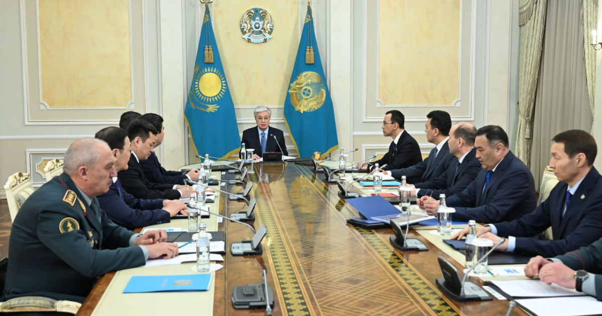 Президент экономика мәселелеріне қатысты жұмыс отырысын өткізді