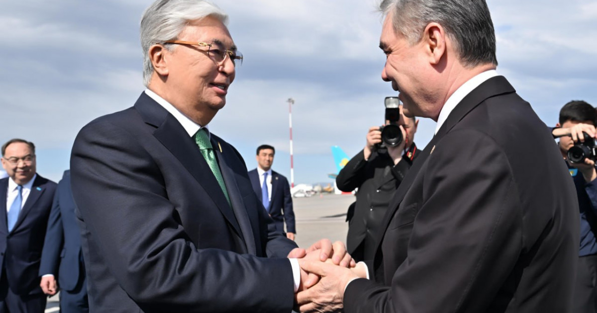 Гурбангулы Бердімұхамедов Қазақстанға келді