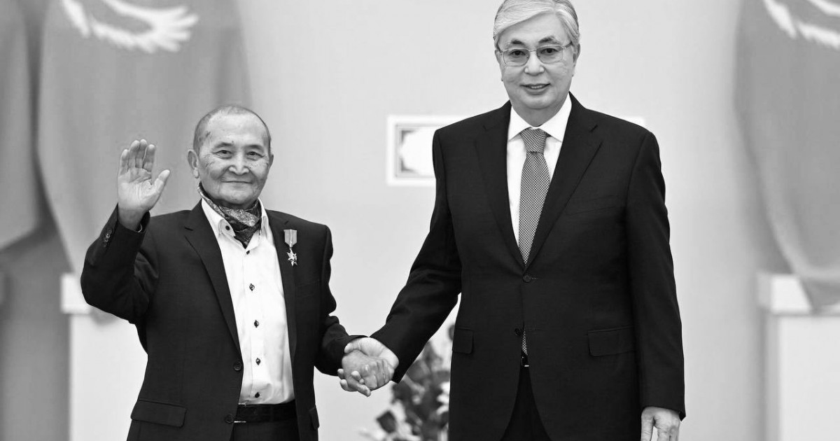 Президент жазушы Әкім Таразидің дүниеден өтуіне байланысты көңіл айтты