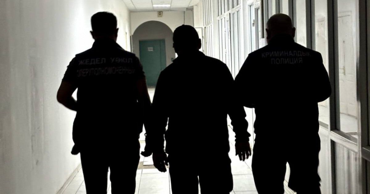 «Қоңырау шалып алайын»: Оралда тұрғындардың атына несие рәсімдеген жігіт ұсталды
