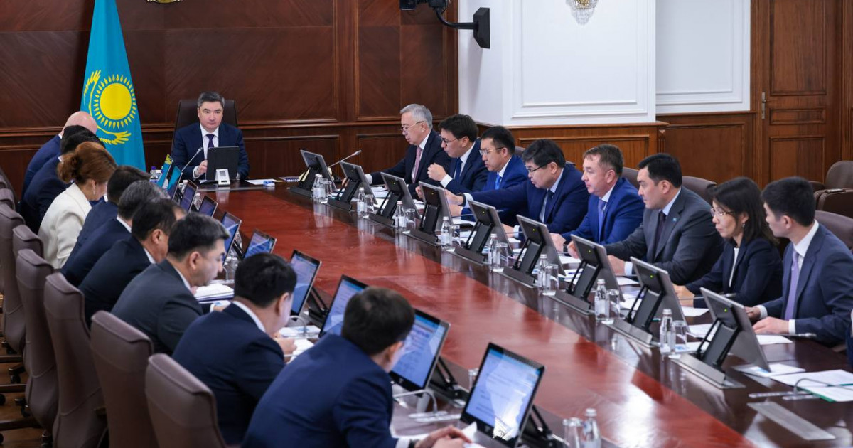 Олжас Бектенов Экономиканы демонополизациялау жөніндегі комиссия отырысын өткізді