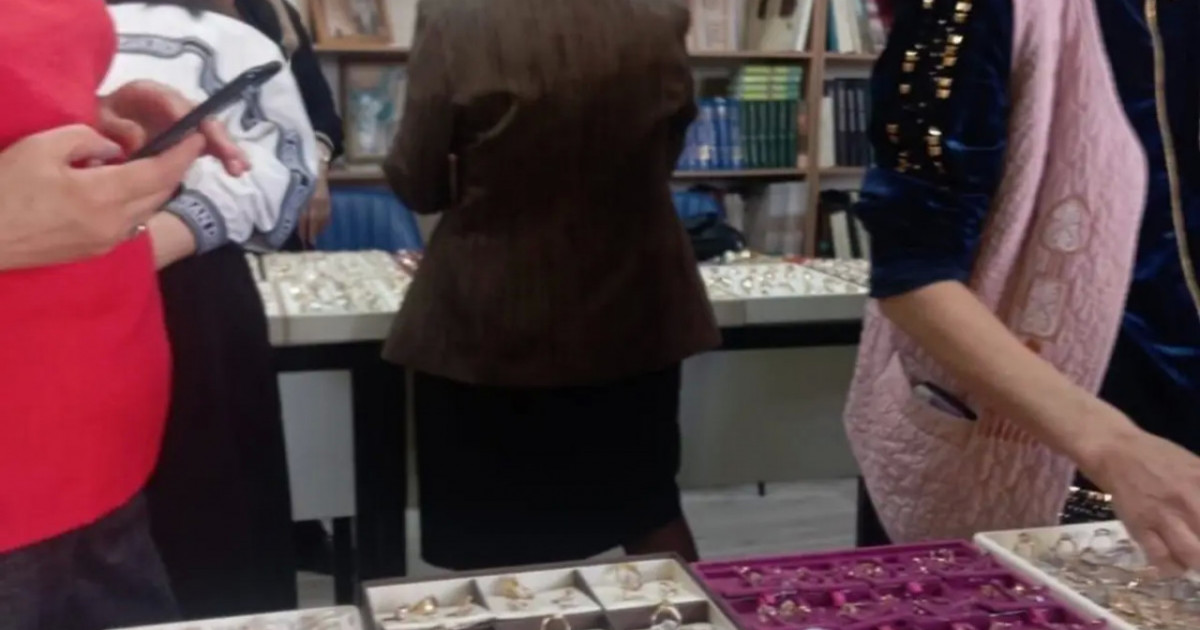 Жамбыл мектебінде алтын бұйым сатқандар жазаланды